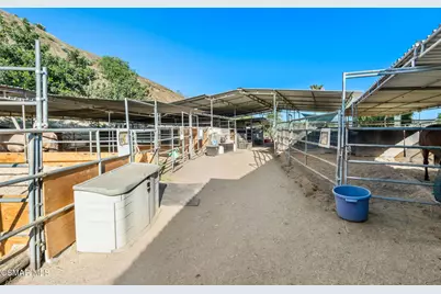 11270 Dominica Avenue, Lake View Terrace, CA 91342 - Photo 27