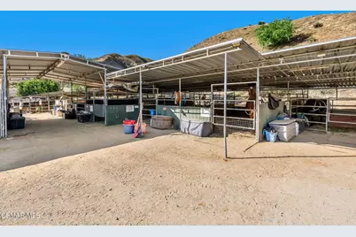 11270 Dominica Avenue, Lake View Terrace, CA 91342 - Photo 17