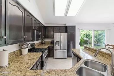 15497 Mallory Court, Moorpark, CA 93021 - Photo 11