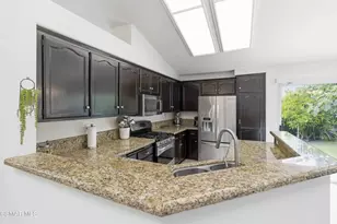 15497 Mallory Ct, Moorpark, CA 93021 - Photo 9