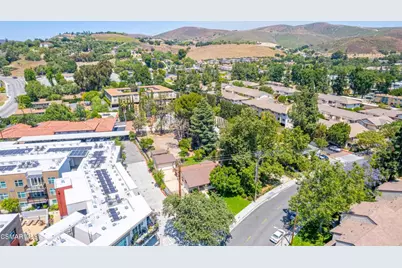 1835 Los Feliz Drive, Thousand Oaks, CA 91362 - Photo 29