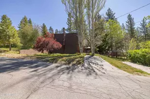 641 Silver Tip Dr, Big Bear Lake, CA 92315 - Photo 29