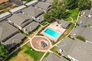 569 Spring Rd, Moorpark, CA 93021 - Photo 35