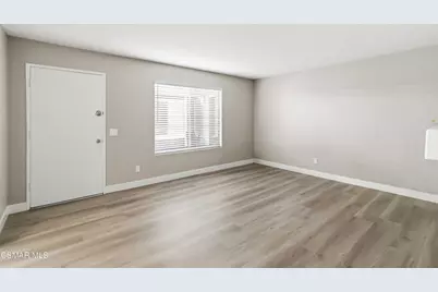 569 Spring Road #50, Moorpark, CA 93021 - Photo 3