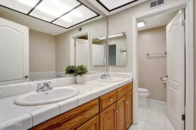 18935 Granada Circle, Porter Ranch, CA 91326 - Photo 33