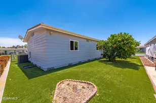 134 Poinsettia Gardens Dr, Ventura, CA 93004 - Photo 27