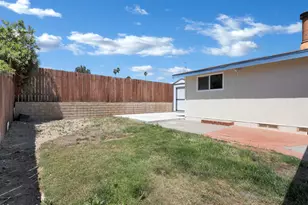 32055 Emerald Ln, Castaic, CA 91384 - Photo 31