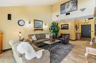 2624 Sasha Ct, Simi Valley, CA 93063 - Photo 5