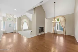 2085 Brookfield Dr, Thousand Oaks, CA 91362 - Photo 9