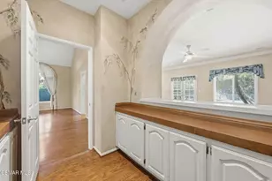 2085 Brookfield Dr, Thousand Oaks, CA 91362 - Photo 21