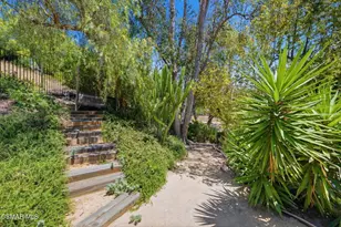 2085 Brookfield Dr, Thousand Oaks, CA 91362 - Photo 37