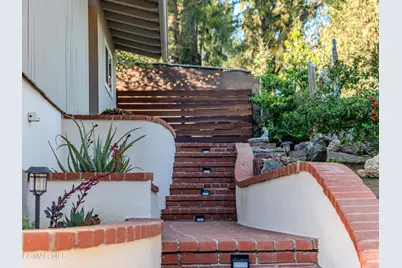 5101 Calatrana Drive, Woodland Hills, CA 91364 - Photo 3