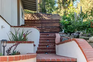 5101 Calatrana Dr, Woodland Hills, CA 91364 - Photo 3