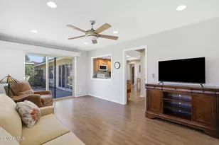18129 Village 18, Camarillo, CA 93012 - Photo 23