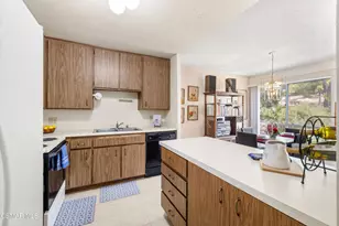 286 Oak Leaf Dr, Thousand Oaks, CA 91360 - Photo 11