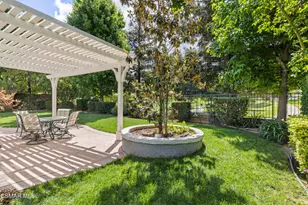 290 Chantilly Cir, Simi Valley, CA 93065 - Photo 29