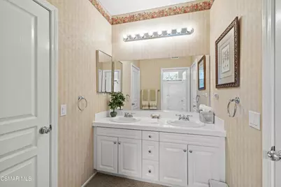 290 Chantilly Circle, Simi Valley, CA 93065 - Photo 23