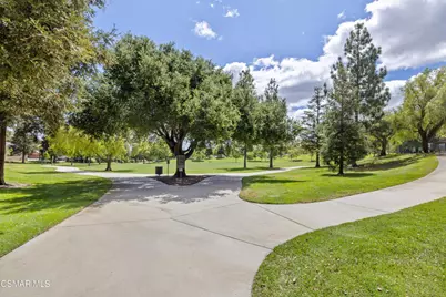 290 Chantilly Circle, Simi Valley, CA 93065 - Photo 31