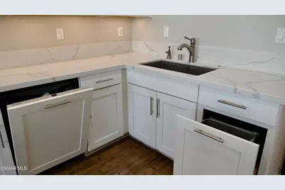 15652 Hillview Lane #17, Granada Hills, CA 91344 - Photo 5