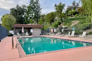 15652 Hillview Ln, Granada Hills, CA 91344 - Photo 29