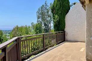 15652 Hillview Ln, Granada Hills, CA 91344 - Photo 9
