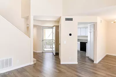 2762 Erringer Road #15, Simi Valley, CA 93065 - Photo 25