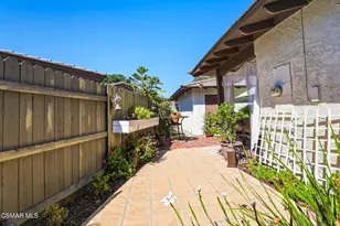 2656 Hartland Cir, Westlake Village, CA 91361 - Photo 23