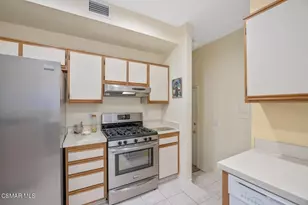 77 Via Colinas, Thousand Oaks, CA 91362 - Photo 19