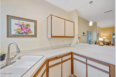 77 Via Colinas, Thousand Oaks, CA 91362 - Photo 17
