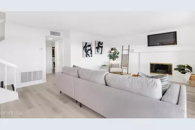 19364 Pauma Valley Drive, Porter Ranch, CA 91326 - Photo 21
