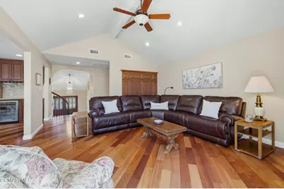554 Lone Oak Drive, Thousand Oaks, CA 91362 - Photo 21