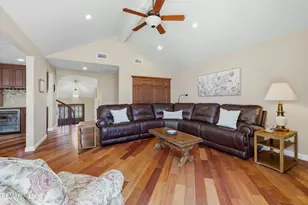 554 Lone Oak Dr, Thousand Oaks, CA 91362 - Photo 21