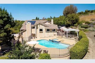 554 Lone Oak Drive, Thousand Oaks, CA 91362 - Photo 3