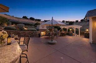 554 Lone Oak Dr, Thousand Oaks, CA 91362 - Photo 61