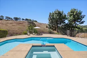 554 Lone Oak Dr, Thousand Oaks, CA 91362 - Photo 55
