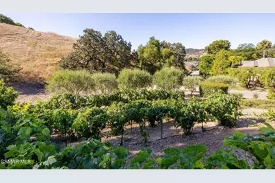 554 Lone Oak Drive, Thousand Oaks, CA 91362 - Photo 73