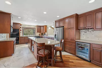 554 Lone Oak Drive, Thousand Oaks, CA 91362 - Photo 29