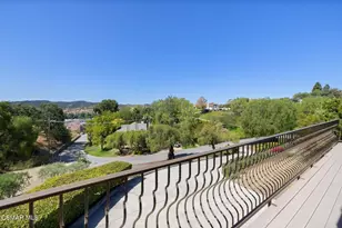554 Lone Oak Dr, Thousand Oaks, CA 91362 - Photo 35