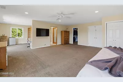 554 Lone Oak Drive, Thousand Oaks, CA 91362 - Photo 37
