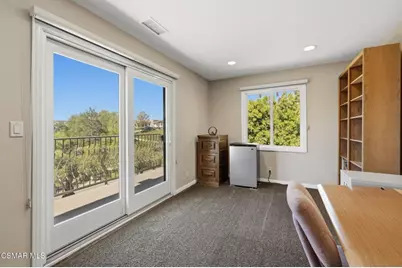 554 Lone Oak Drive, Thousand Oaks, CA 91362 - Photo 37