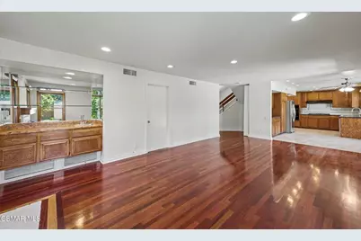 12670 Country Meadow Street, Moorpark, CA 93021 - Photo 11