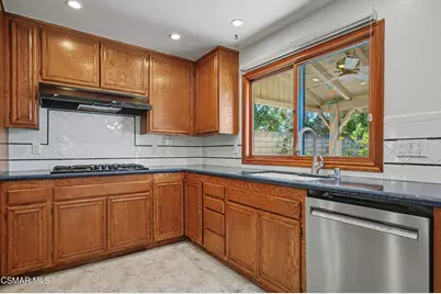 12670 Country Meadow Street, Moorpark, CA 93021 - Photo 15