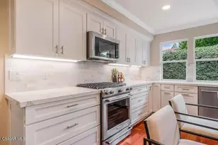 30101 Amelia Dr, Agoura Hills, CA 91301 - Photo 13