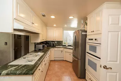 22312 Mobile Street, Woodland Hills, CA 91303 - Photo 13