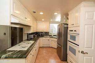22312 Mobile St, Woodland Hills, CA 91303 - Photo 13