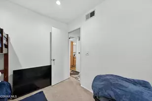9946 Sepulveda Blvd, Los Angeles, CA 91345 - Photo 19