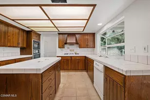 5523 Ember Ct, Agoura Hills, CA 91301 - Photo 13