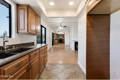 8710 Independence Avenue #307, Canoga Park, CA 91304 - Photo 15