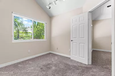 6421 Smoke Tree Avenue, Oak Park, CA 91377 - Photo 43
