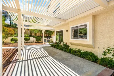 6421 Smoke Tree Avenue, Oak Park, CA 91377 - Photo 53